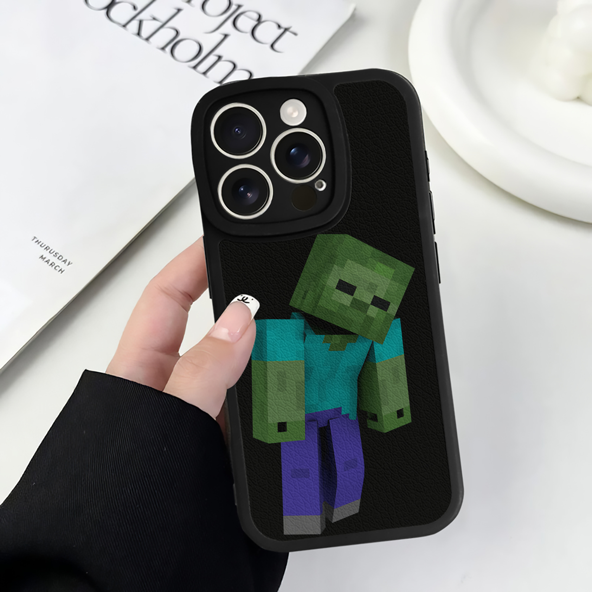 （画像用） マインクラフト ブロックの世界 Minecraft MC Block world 【iPhone 16シリーズ対応】シリコンスマホケース（レザー調） 材質：シリコン